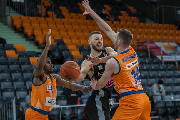 在关键时刻 在关键时刻