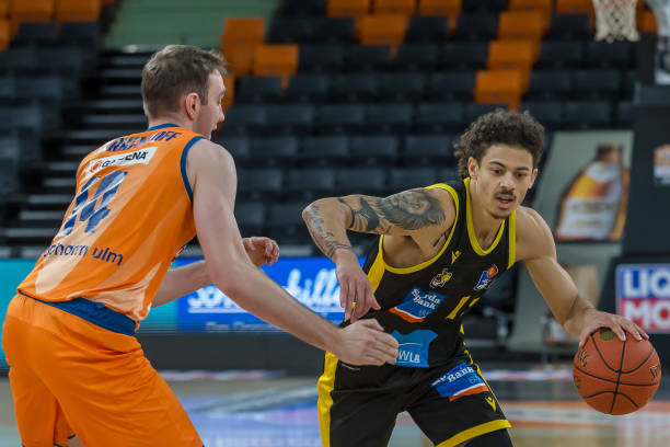 在面对各路 在面对各路