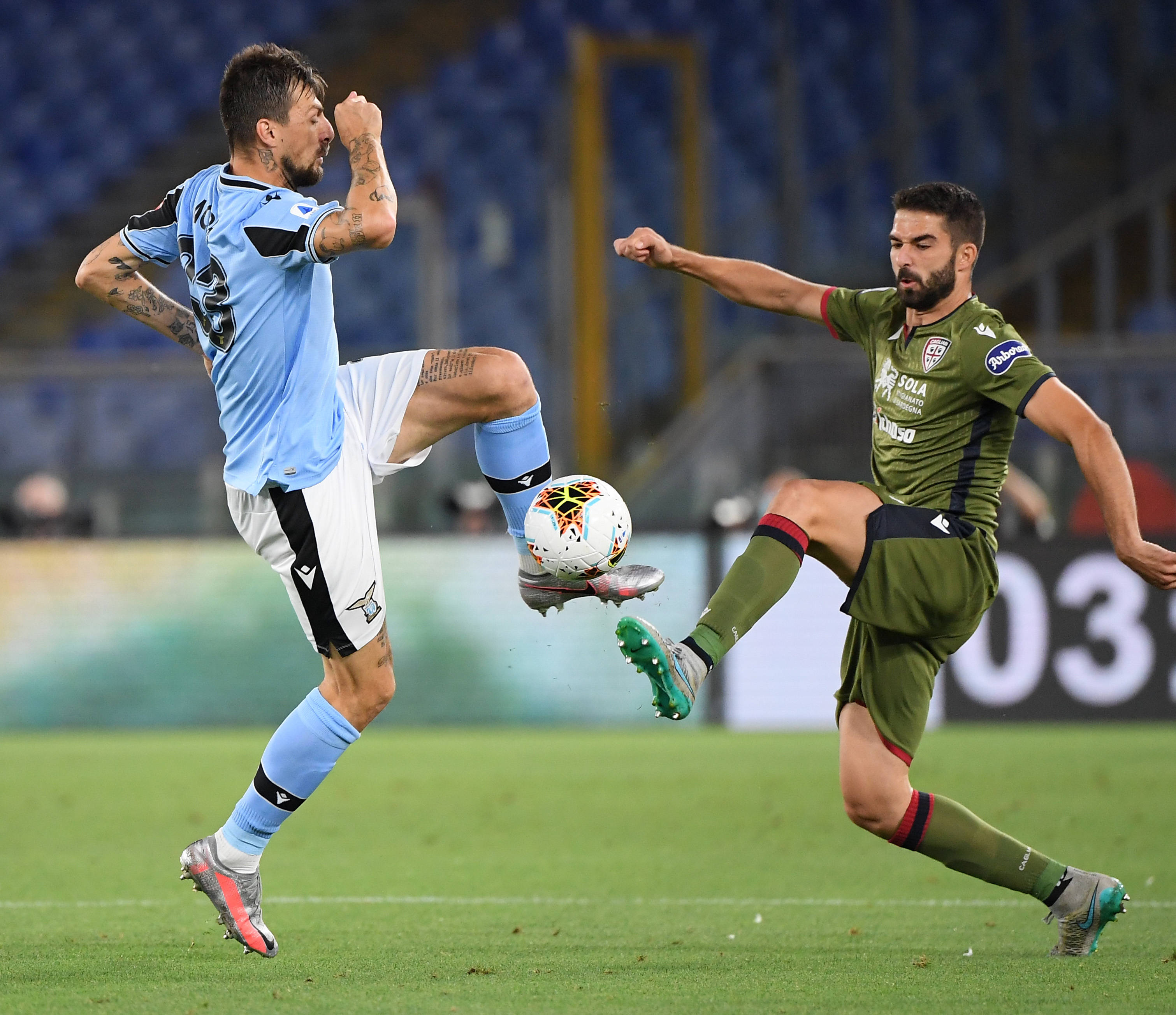 双方战术特 双方战术特