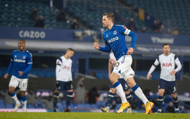 体育欧冠：无缘开门红 曼城队0-0国际米兰队